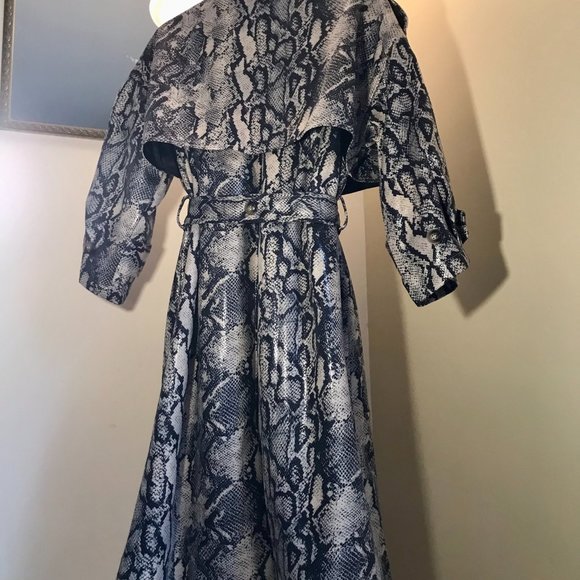 BRAND NEW Nasty Gal Snake Print Trench Coat - Picture 4 of 8
